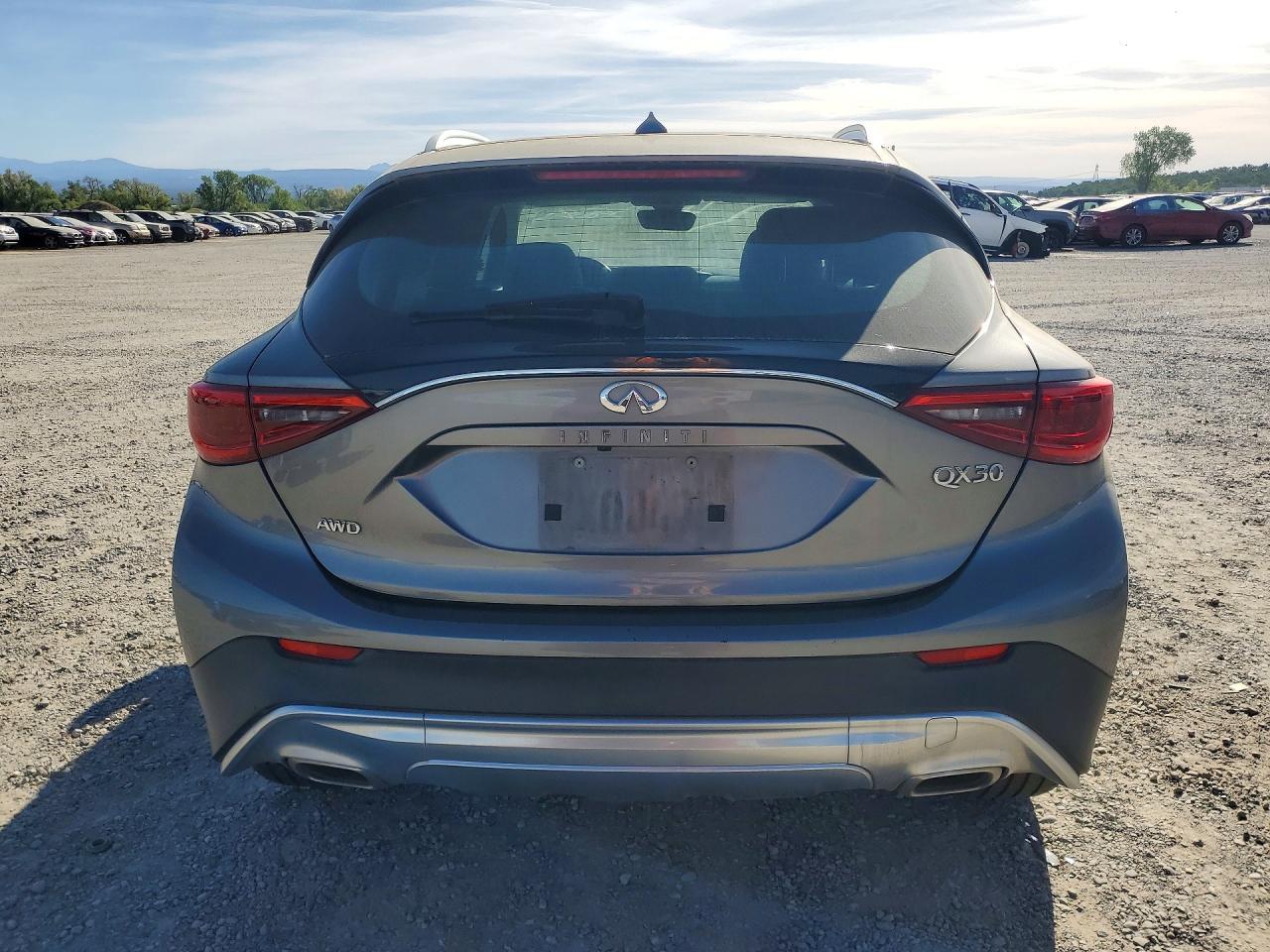 2017 Infiniti Qx30 Luxury - zdjęcie 6
