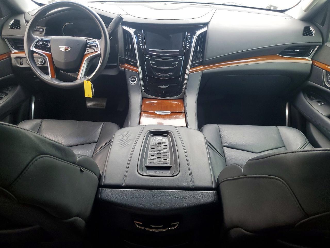 2017 Cadillac Escalade Premium Luxury - zdjęcie 8