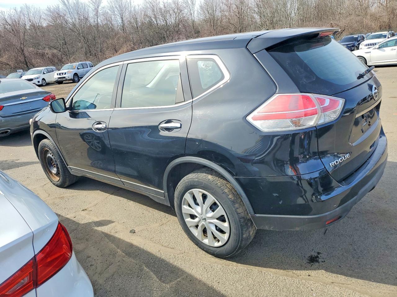 2015 Nissan Rogue S - zdjęcie 2