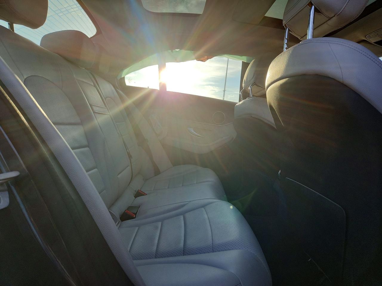 2016 Mercedes-Benz C 300 4Matic - zdjęcie 10