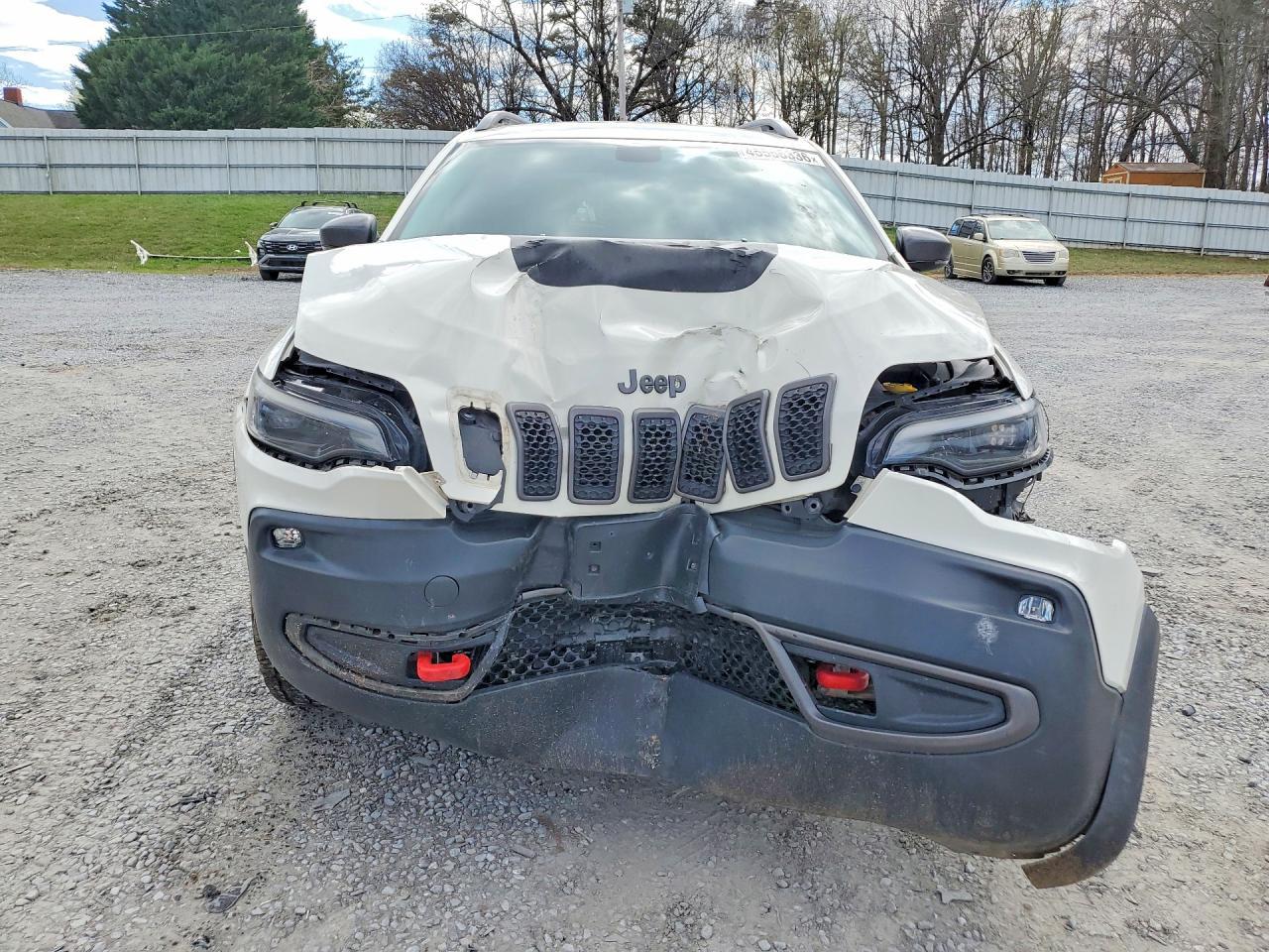 2019 Jeep Cherokee Trailhawk - zdjęcie 5