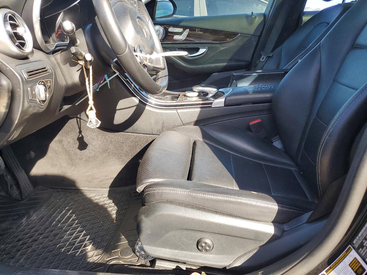 2015 Mercedes-Benz C 300 - zdjęcie 7