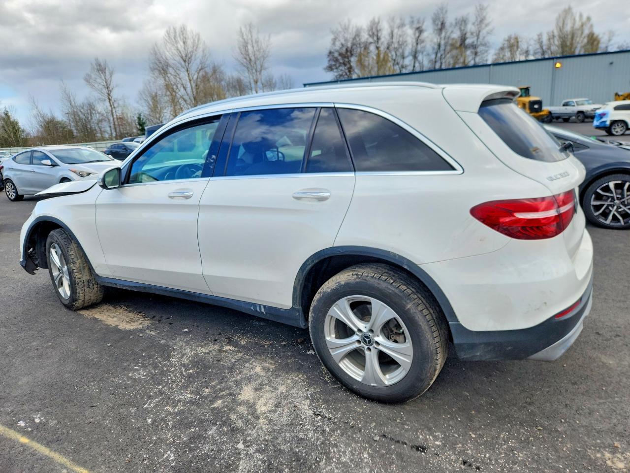 2018 Mercedes-Benz Glc 300 4Matic - zdjęcie 2