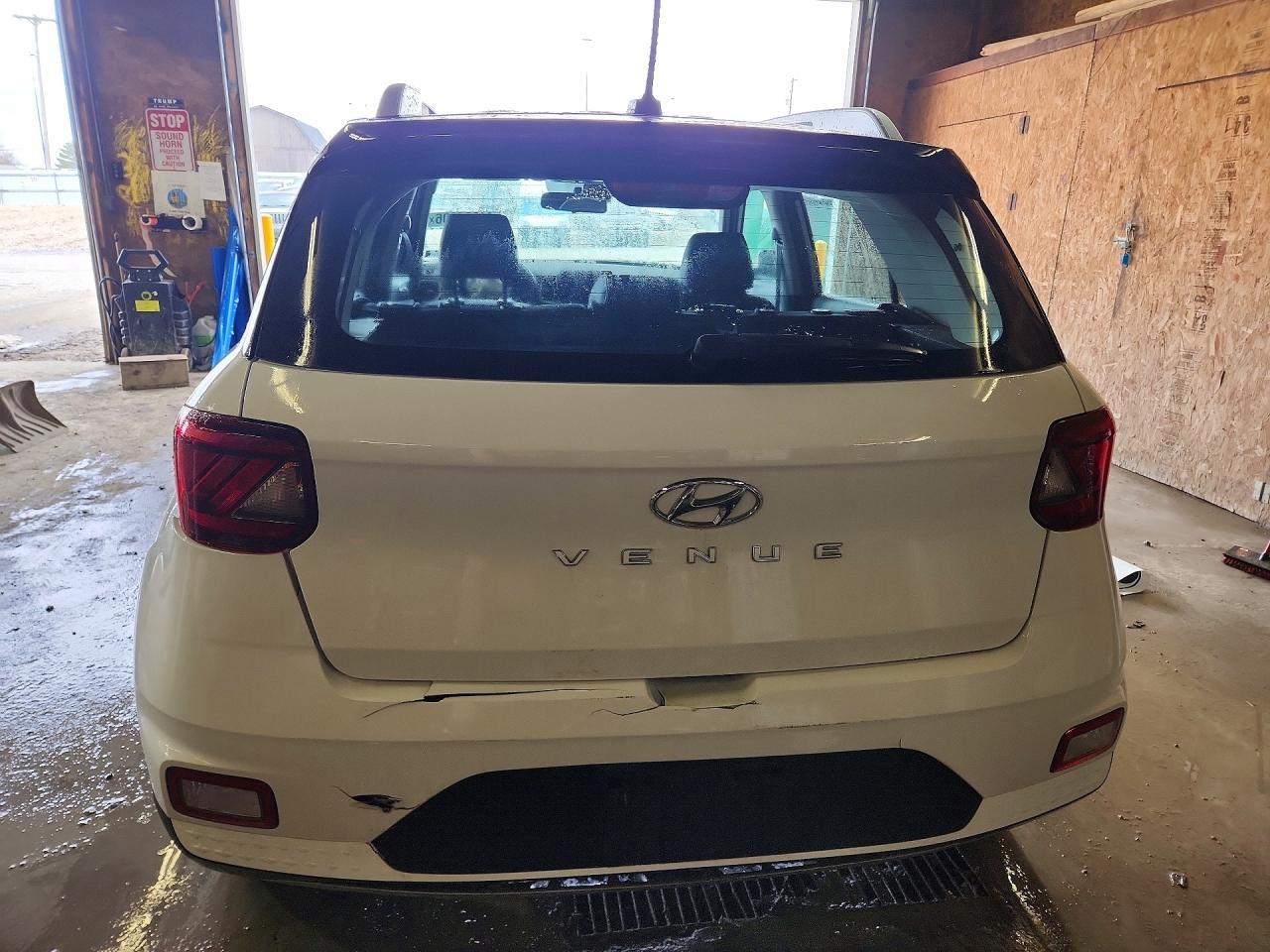 2024 Hyundai Venue Limited - zdjęcie 6