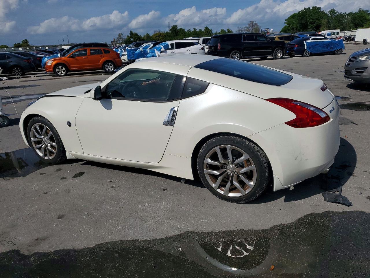 2014 Nissan 370Z Base - zdjęcie 2