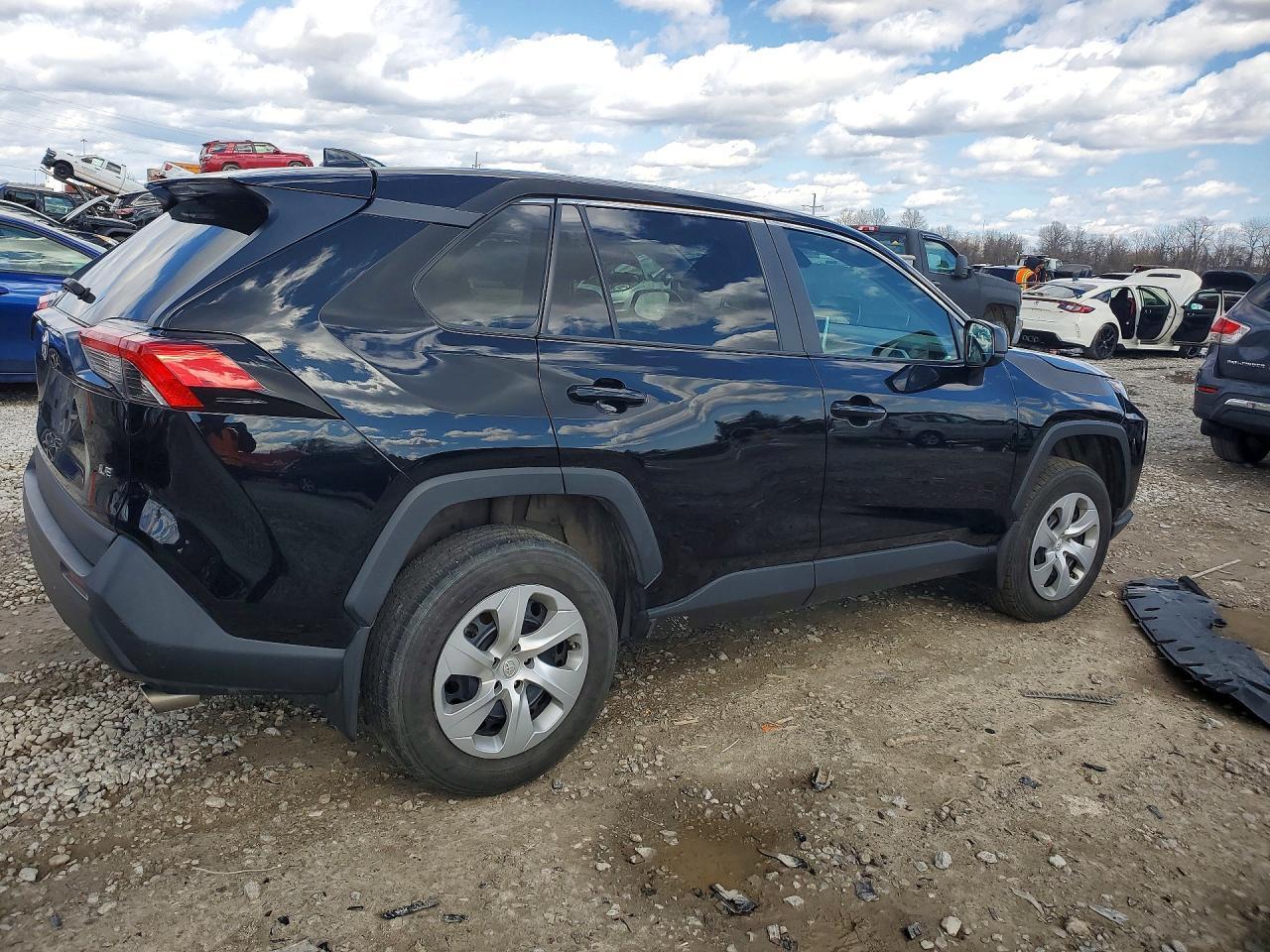 2023 Toyota Rav4 Le - zdjęcie 3