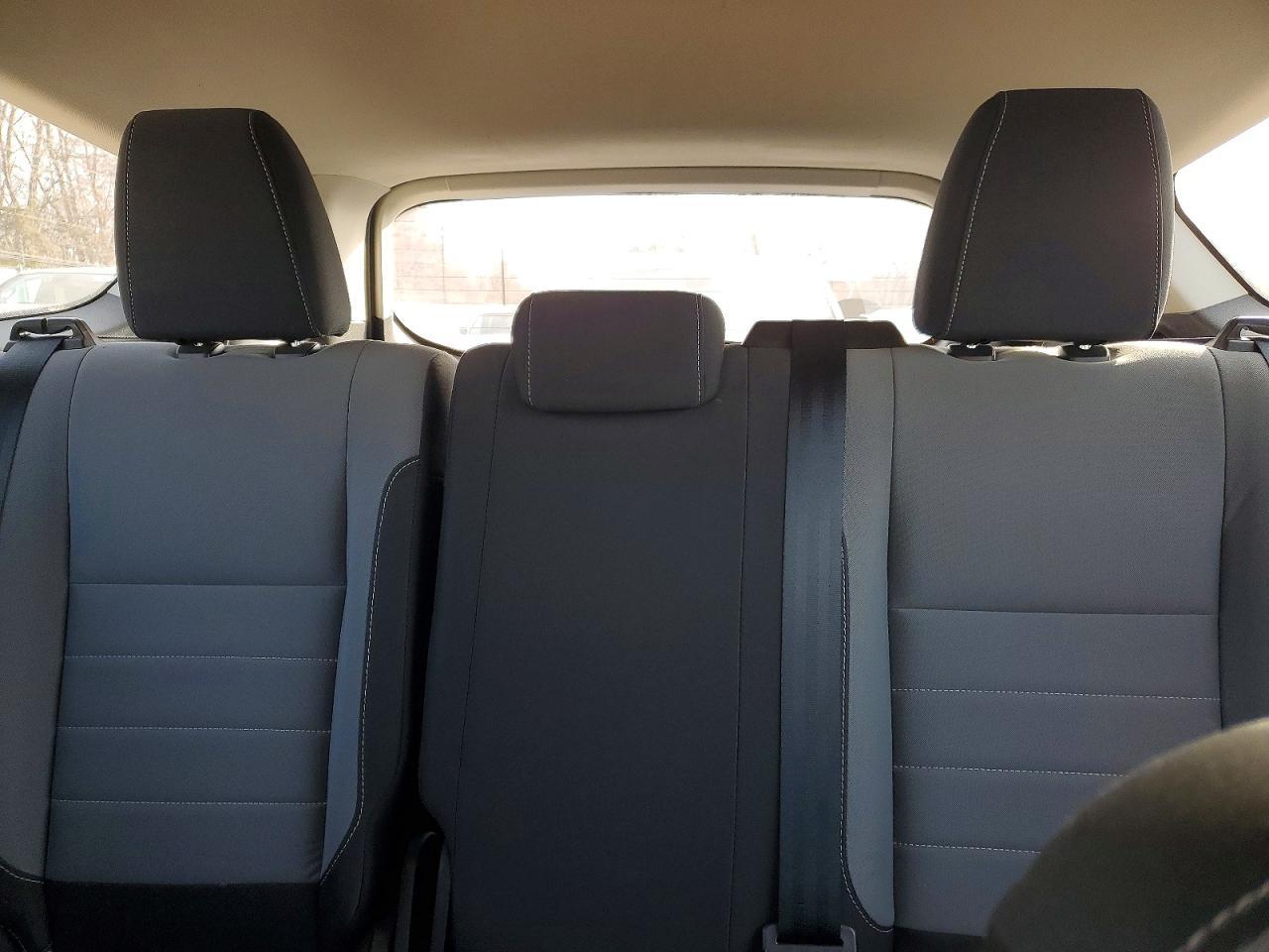 2019 Ford Escape S - zdjęcie 10