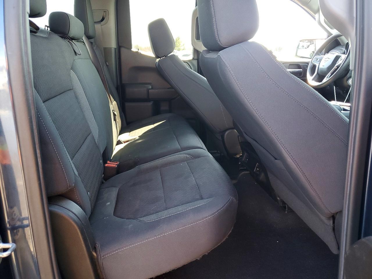 2020 Chevrolet Silverado K1500 Lt - zdjęcie 10