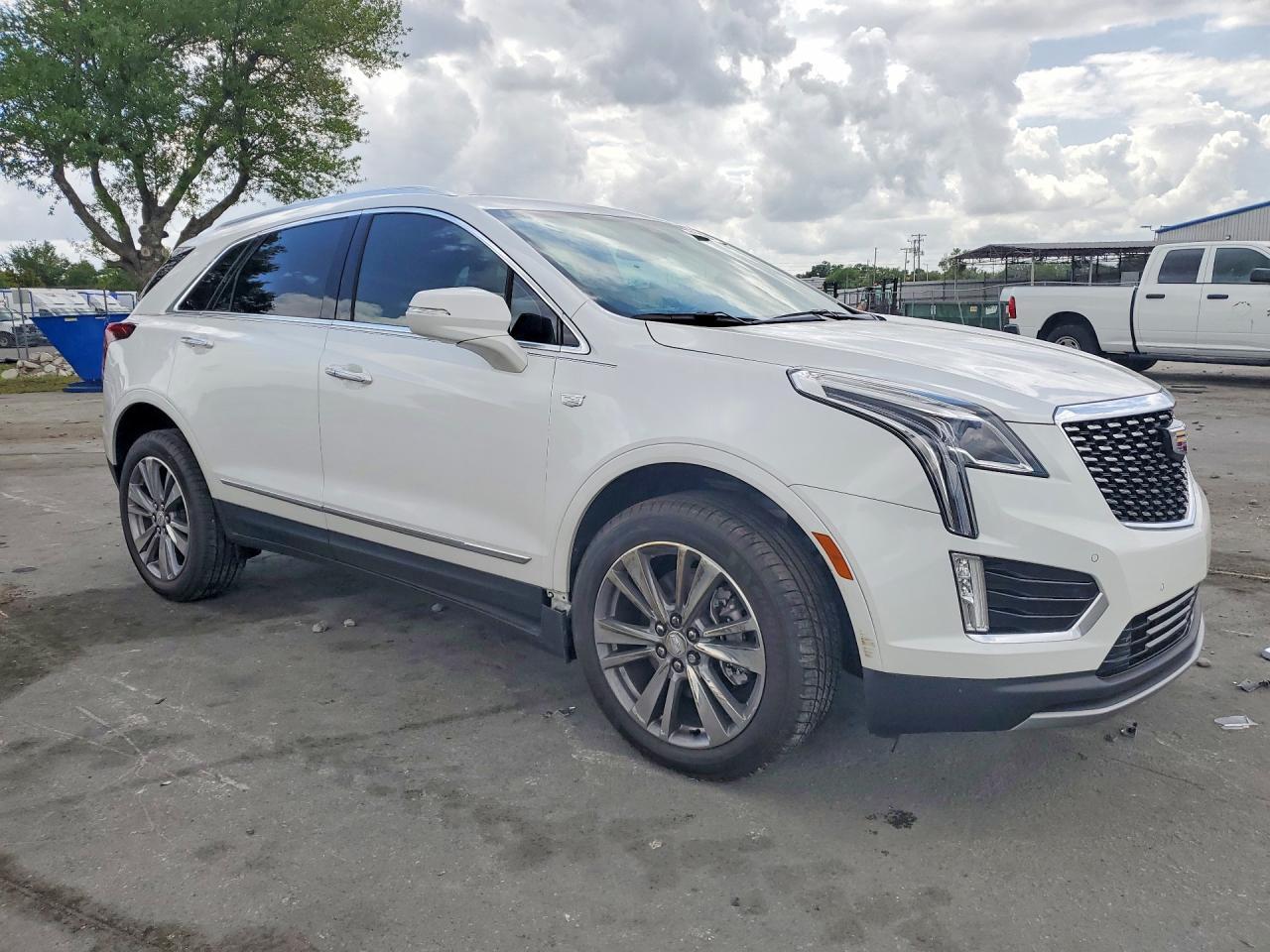 2025 Cadillac Xt5 Premium Luxury - zdjęcie 4