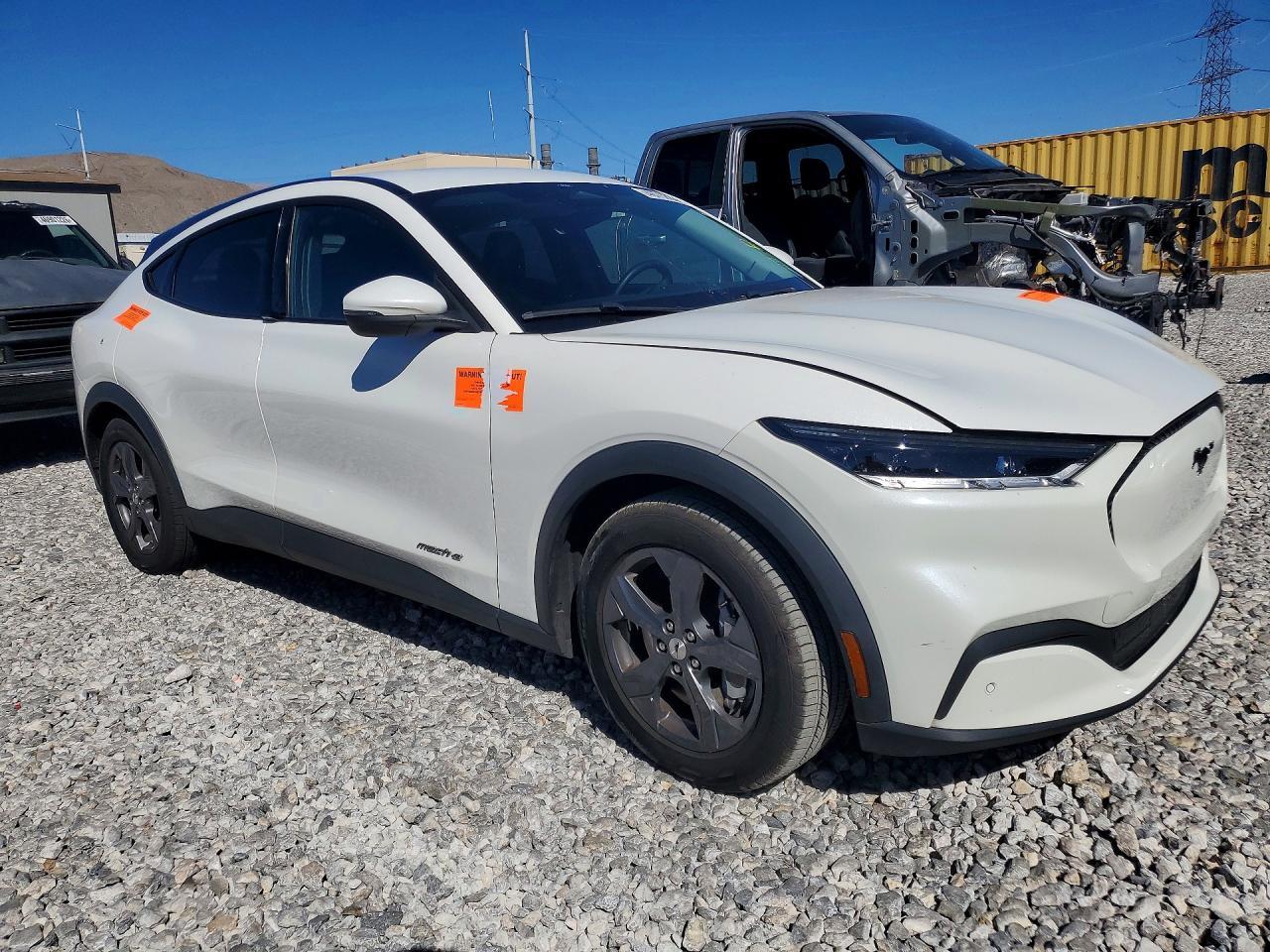 2022 Ford Mustang Mach-E Select - zdjęcie 4