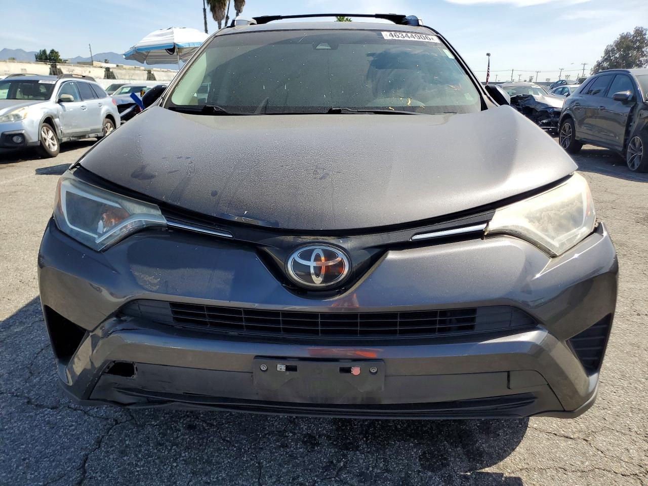 2017 Toyota Rav4 Le - zdjęcie 5