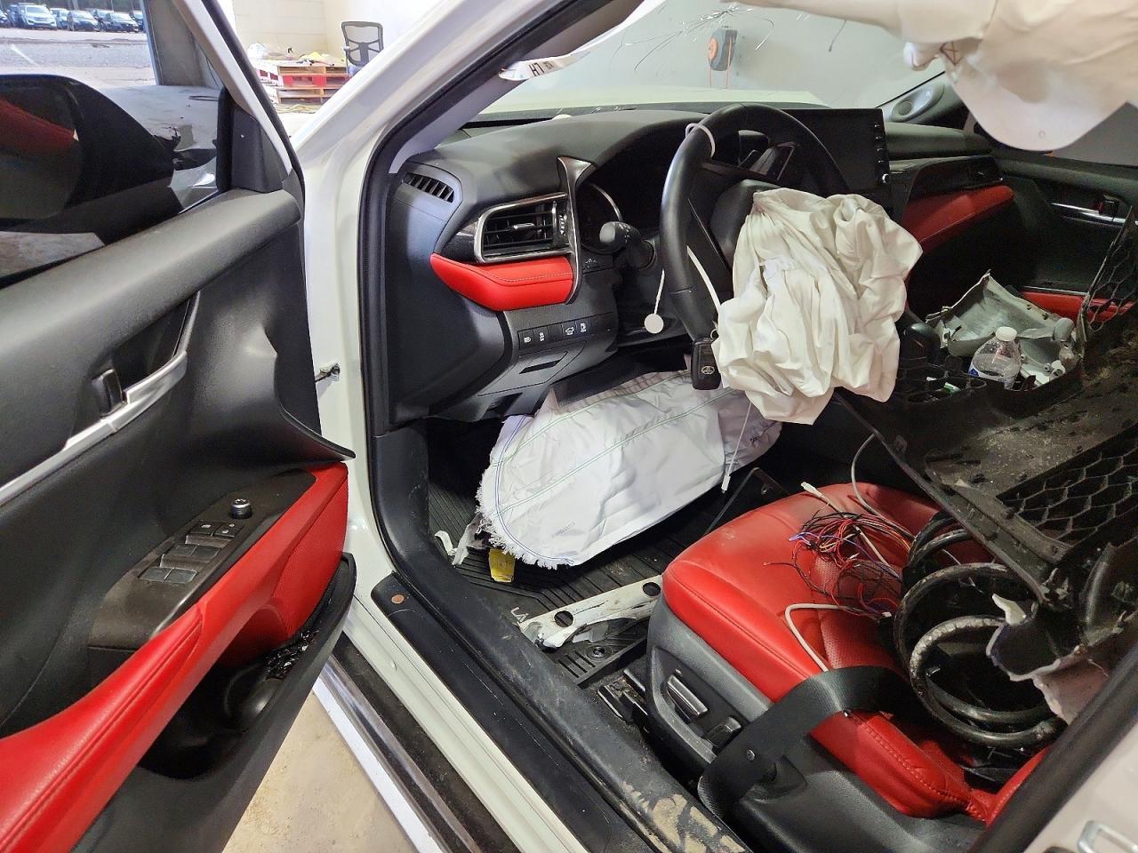 2023 Toyota Camry Xse V6 - zdjęcie 8