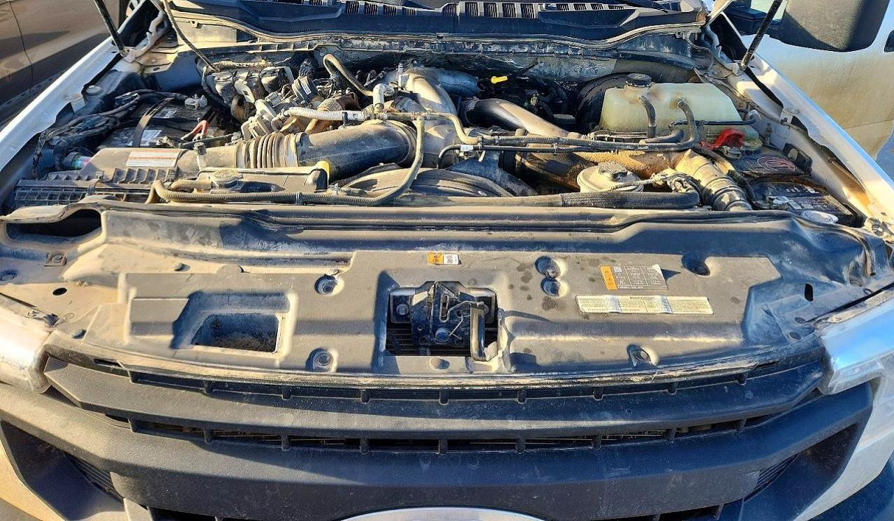 2021 Ford F250 Xl 4Wd 6.7L V8 Tdsl Ext Cab - zdjęcie 11