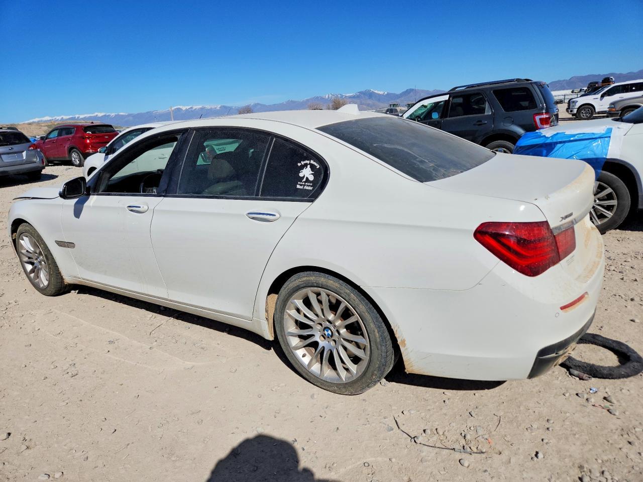 2014 BMW 750 Xi - zdjęcie 2