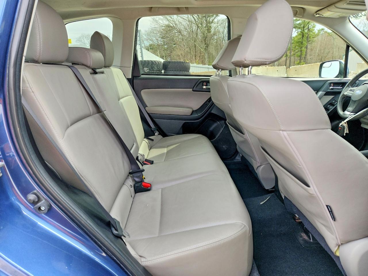 2014 Subaru Forester 2.5I Touring - zdjęcie 11