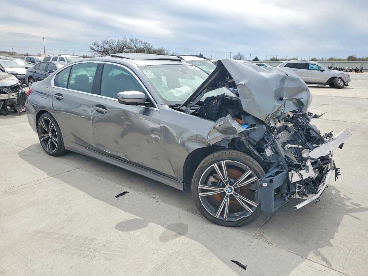 BMW Seria 3 - zdjęcie 4