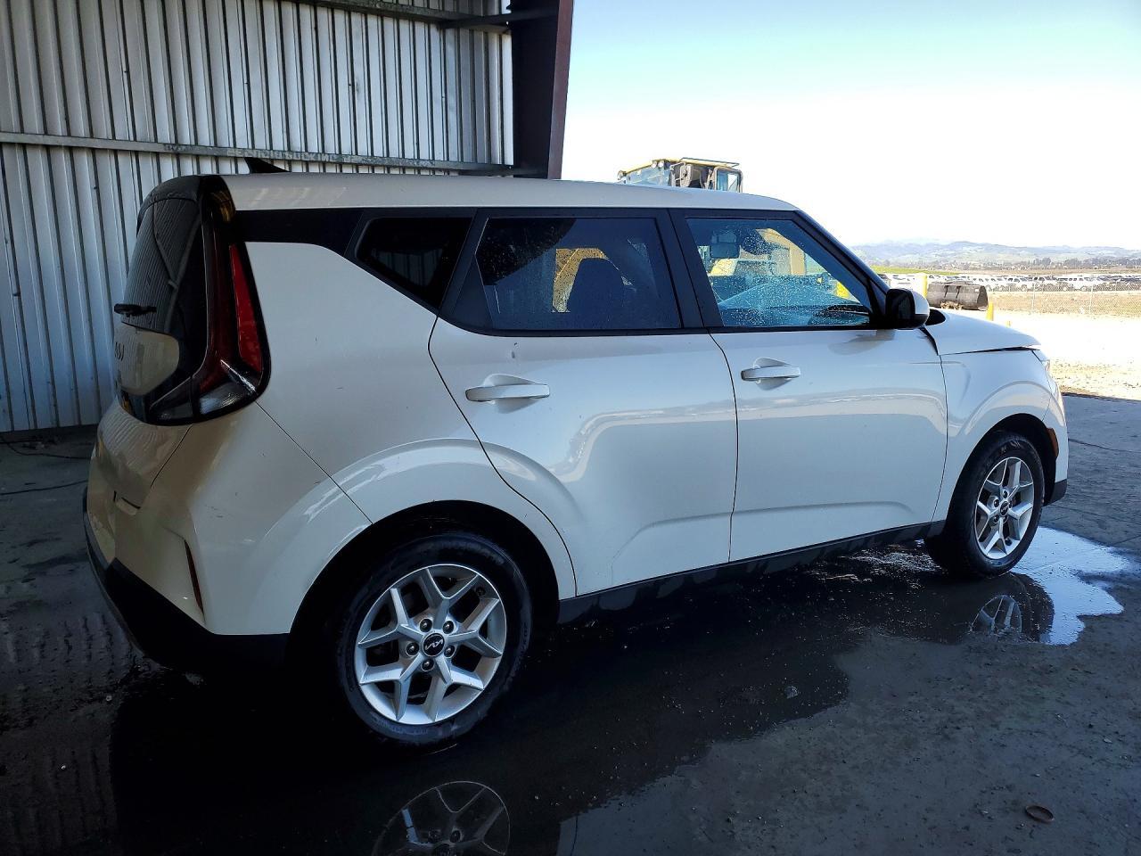 2023 Kia Soul Lx - zdjęcie 3