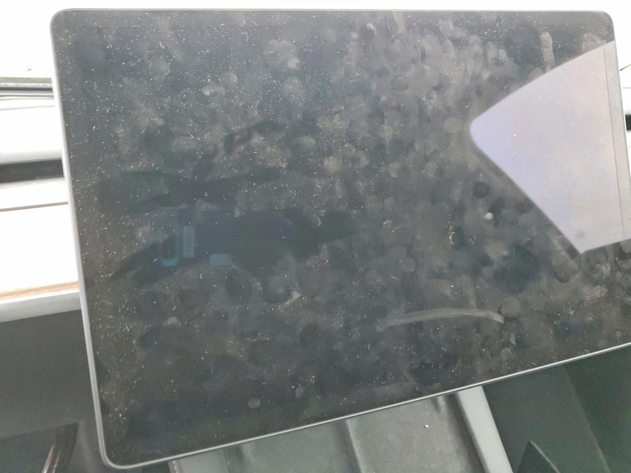 2025 Tesla Model Y - zdjęcie 9