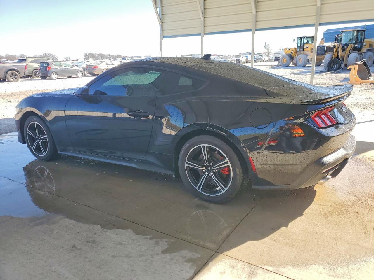 2024 Ford Mustang - zdjęcie 2