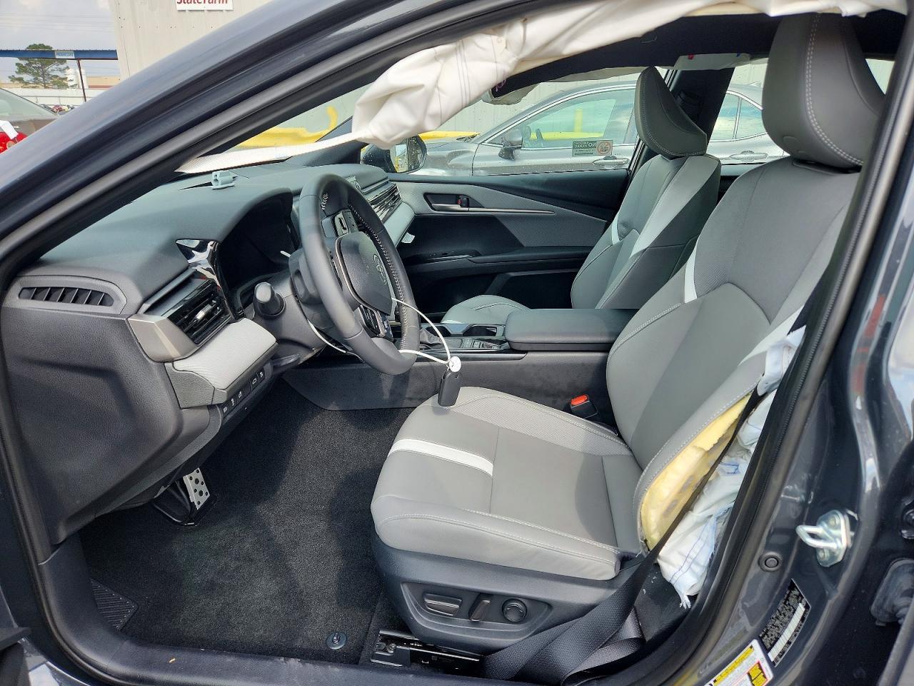 2025 Toyota Camry Se - zdjęcie 7