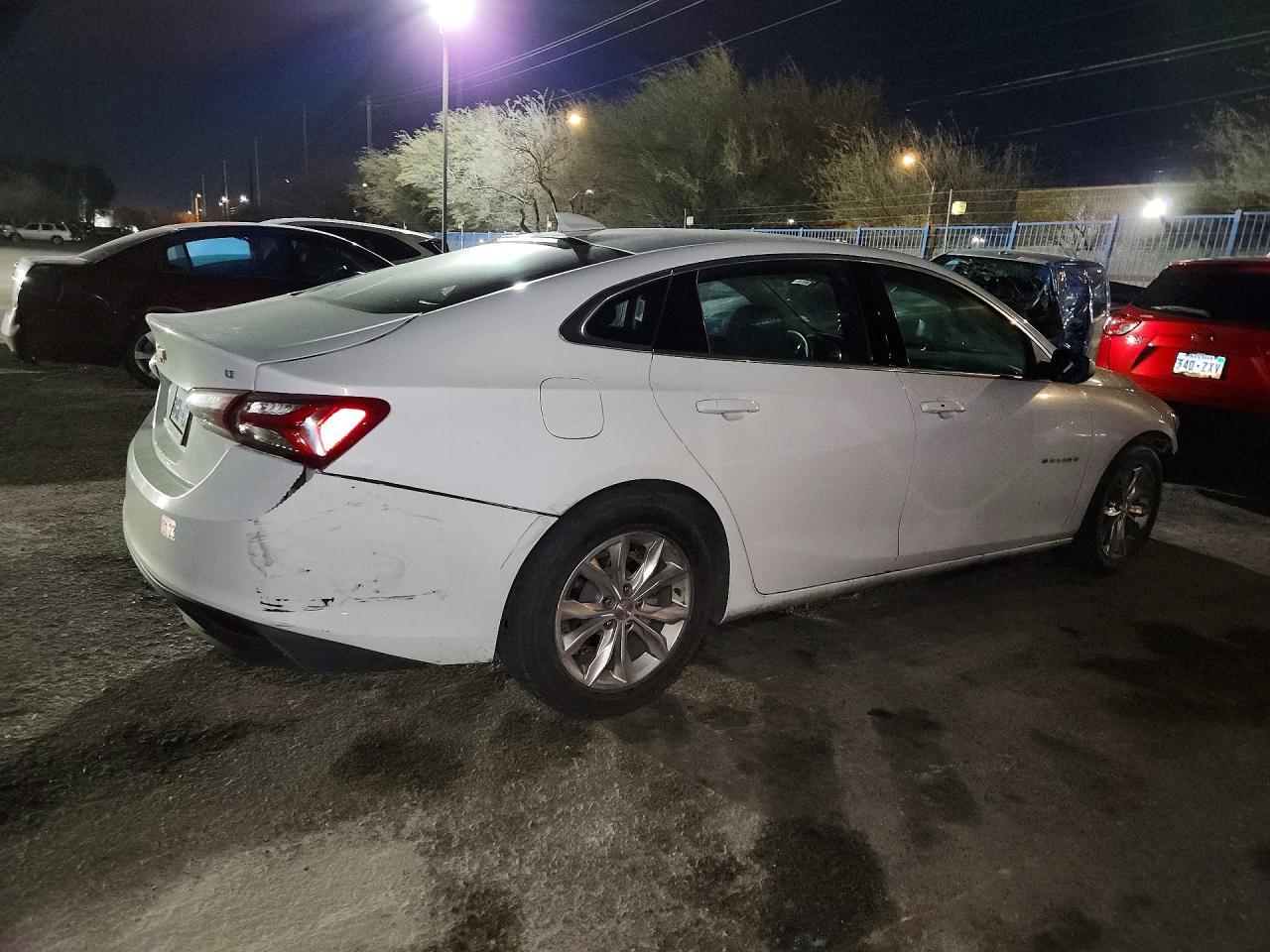 2021 Chevrolet Malibu Lt - zdjęcie 3