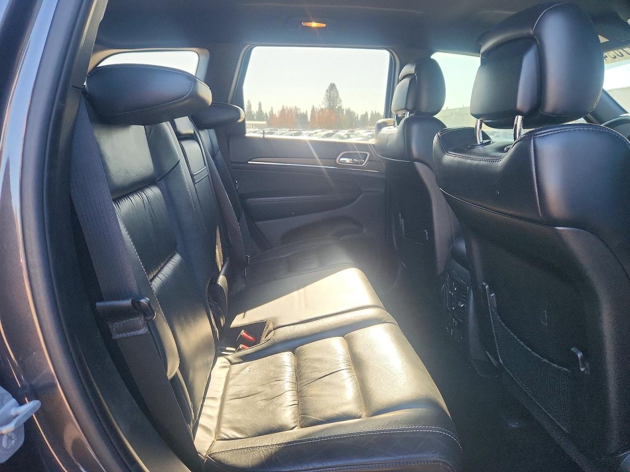 2015 Jeep Grand Cherokee Limited - zdjęcie 10