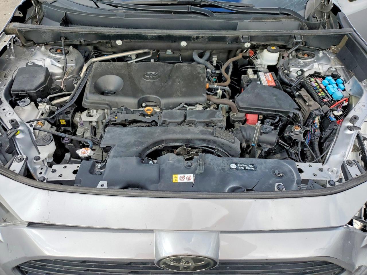 2020 Toyota Rav4 Le - zdjęcie 12