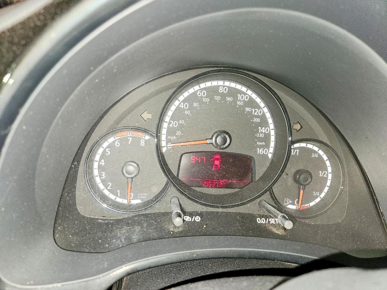 2014 Volkswagen Beetle - zdjęcie 9