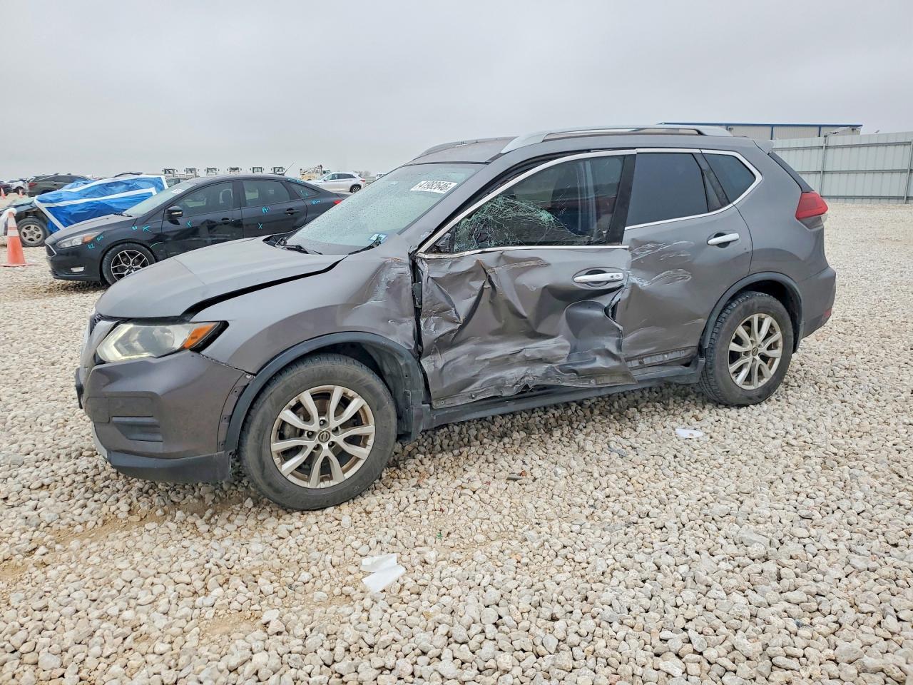2018 Nissan Rogue Sv - zdjęcie główne