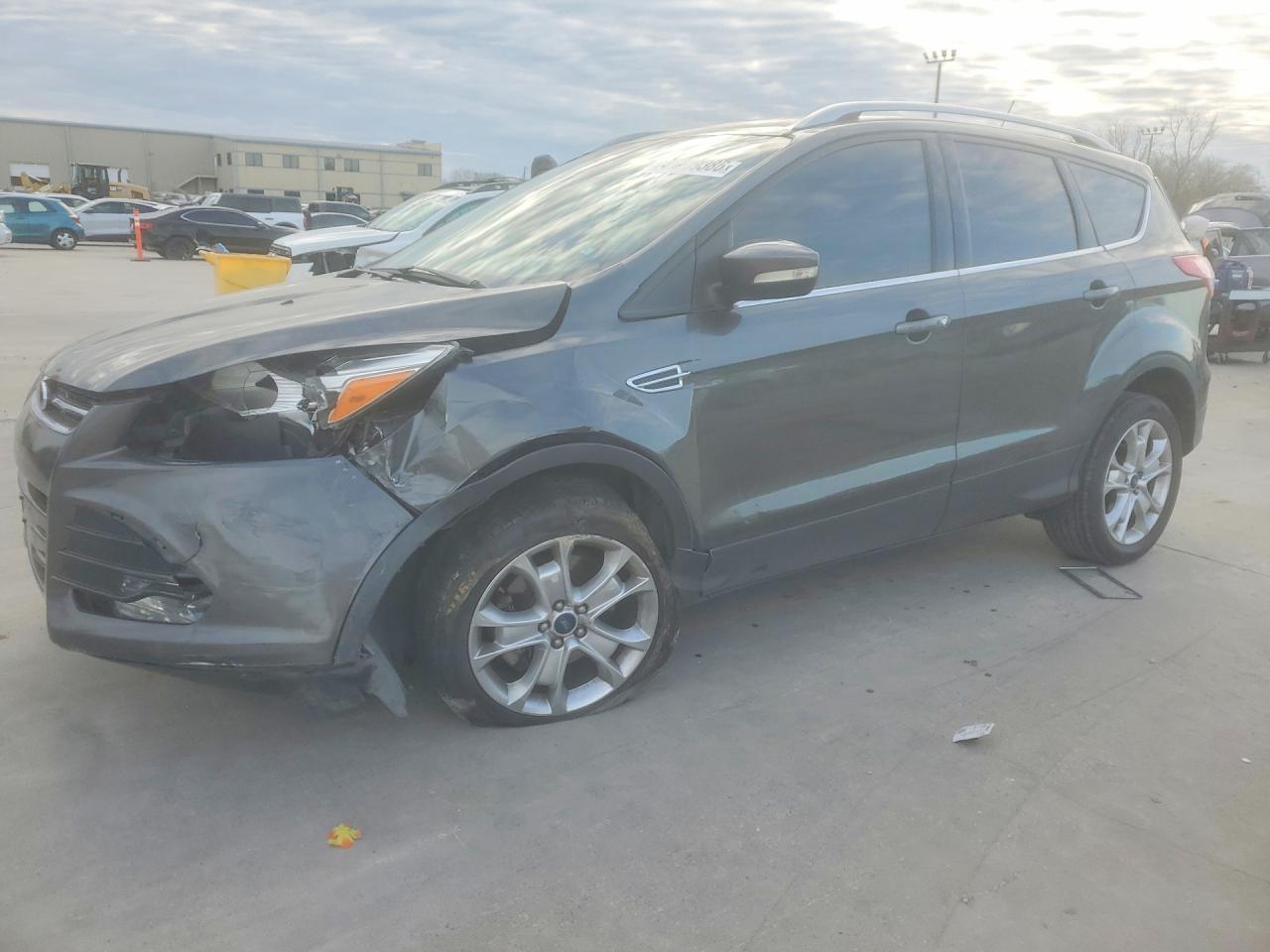 2016 Ford Escape Titanium - zdjęcie główne