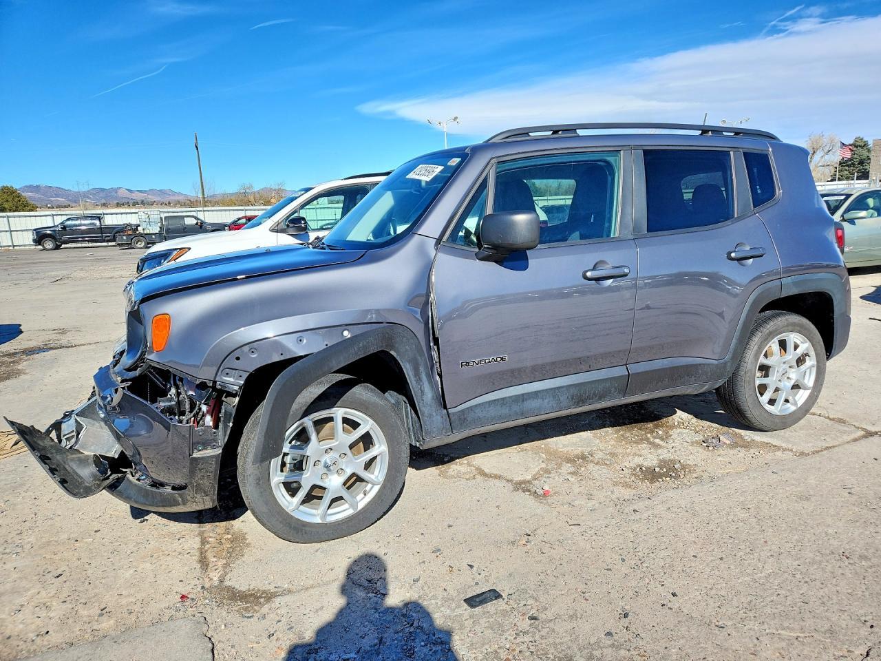 2023 Jeep Renegade Latitude - zdjęcie główne