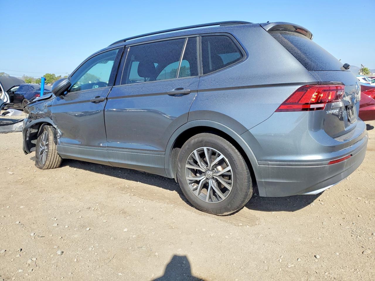 2021 Volkswagen Tiguan S - zdjęcie 2