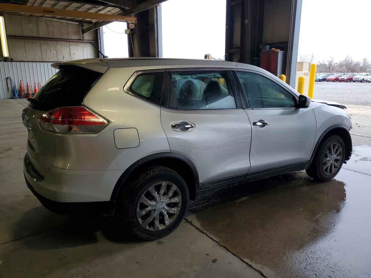 2015 Nissan Rogue S - zdjęcie 3