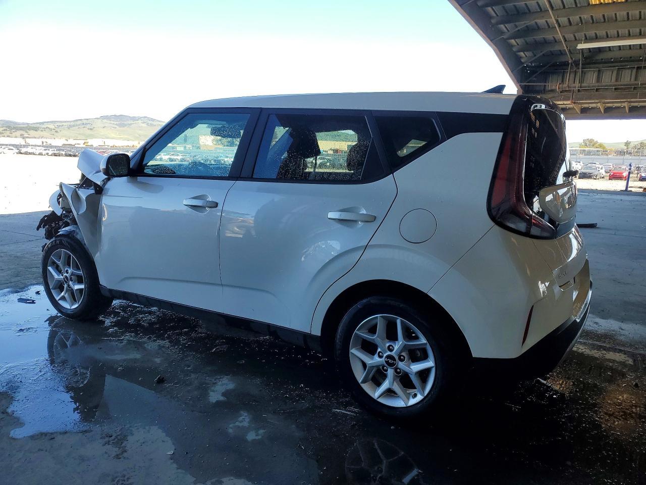 2023 Kia Soul Lx - zdjęcie 2