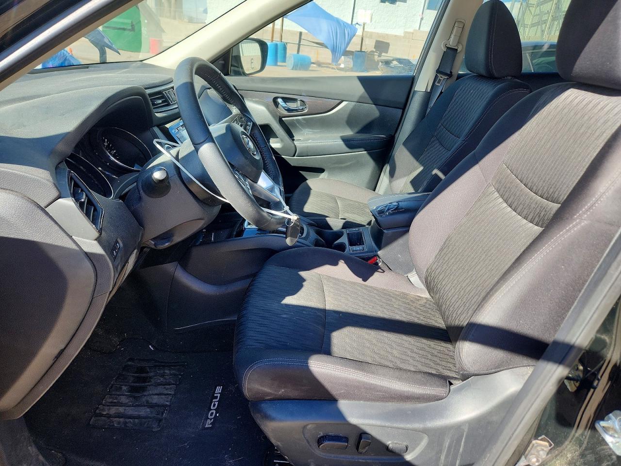 2020 Nissan Rogue S - zdjęcie 7