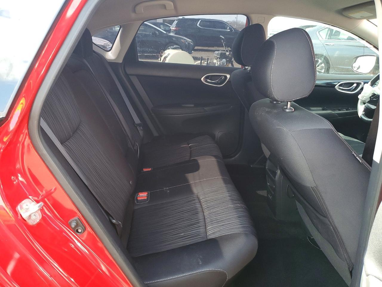 2018 Nissan Sentra Sv - zdjęcie 10