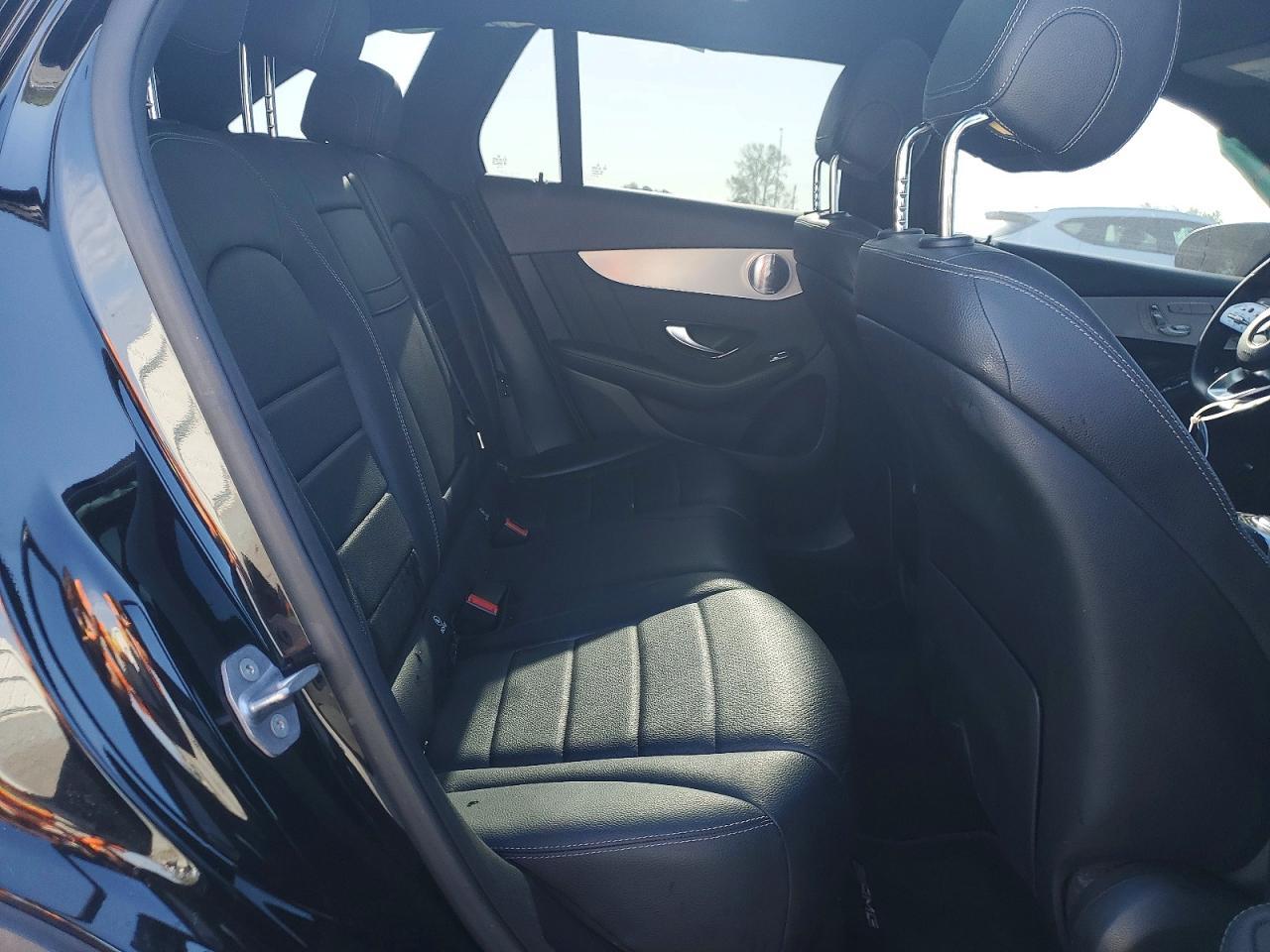 2020 Mercedes-Benz Glc 300 - zdjęcie 11