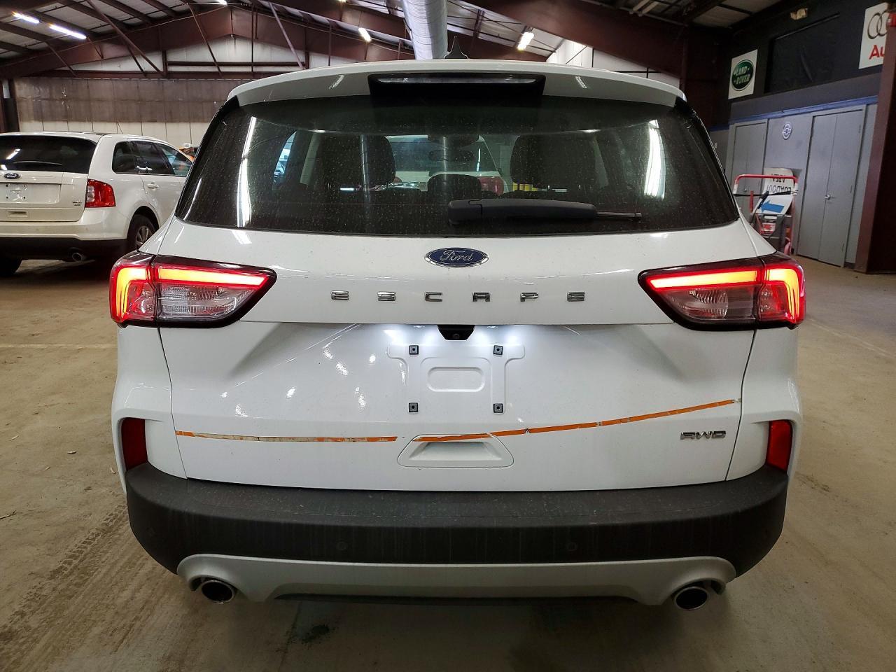 2021 Ford Escape S - zdjęcie 6