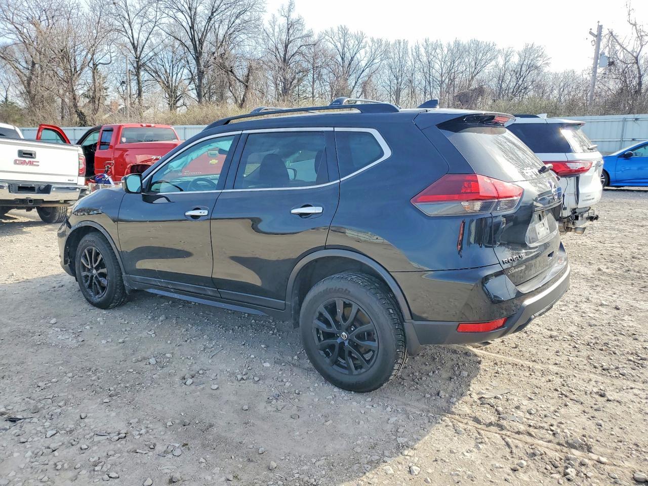2018 Nissan Rogue Sv - zdjęcie 2