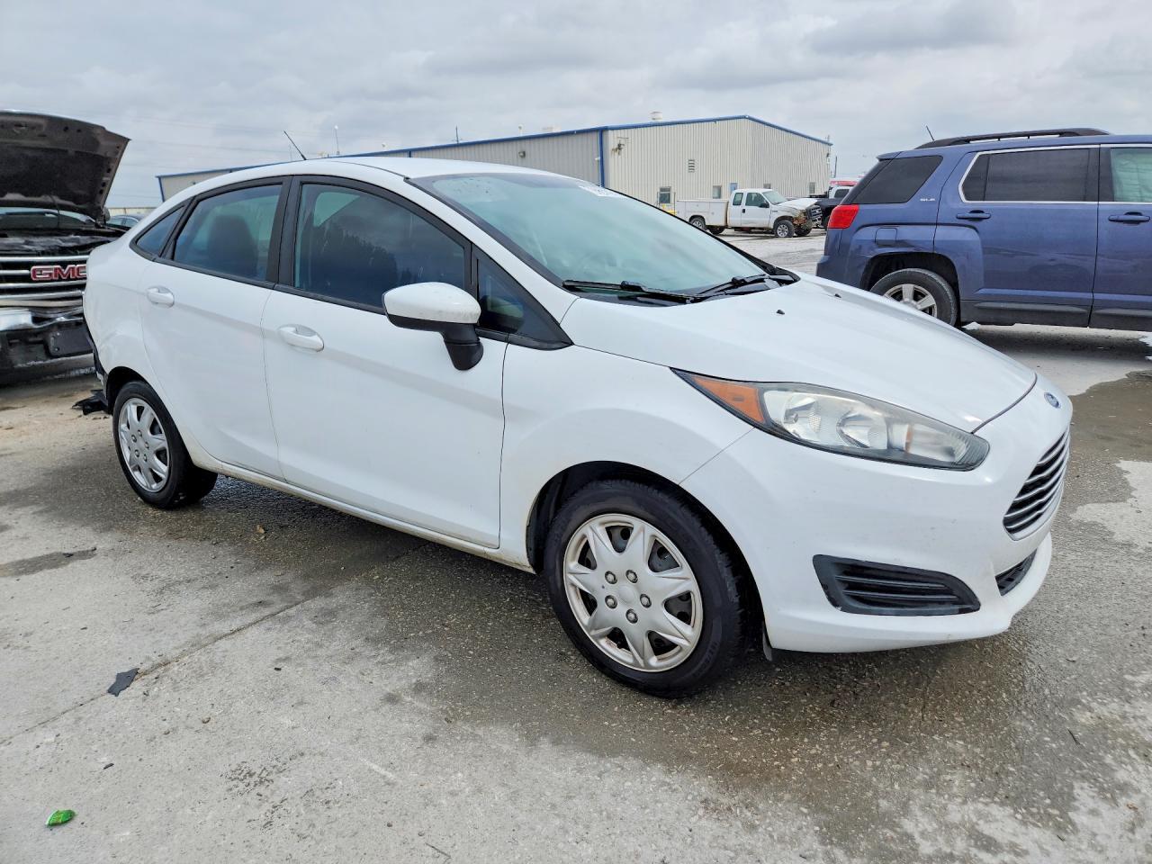 2018 Ford Fiesta S - zdjęcie 4