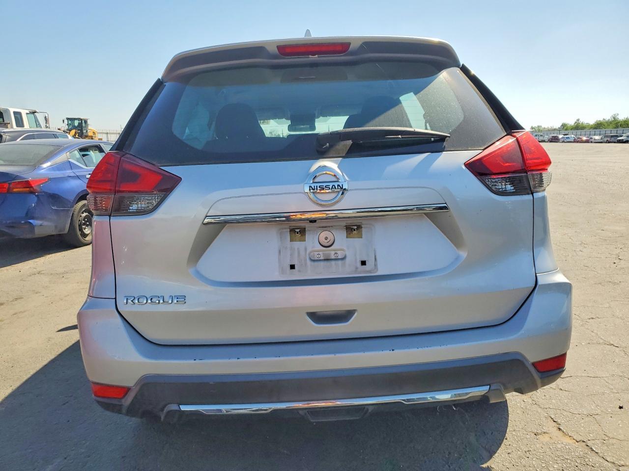 2017 Nissan Rogue S - zdjęcie 6