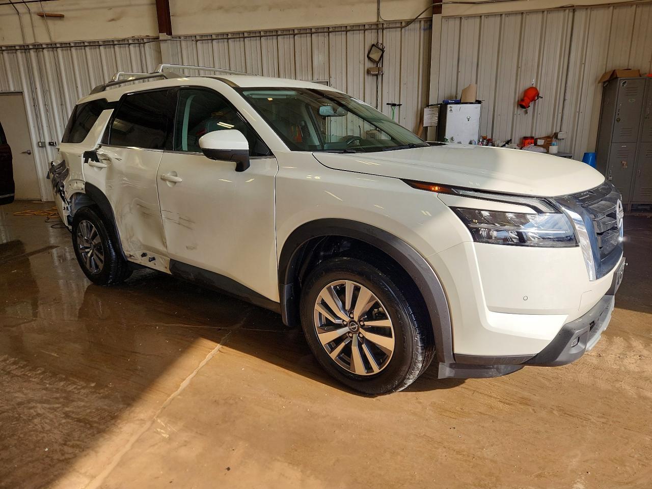 2022 Nissan Pathfinder Sl - zdjęcie 4