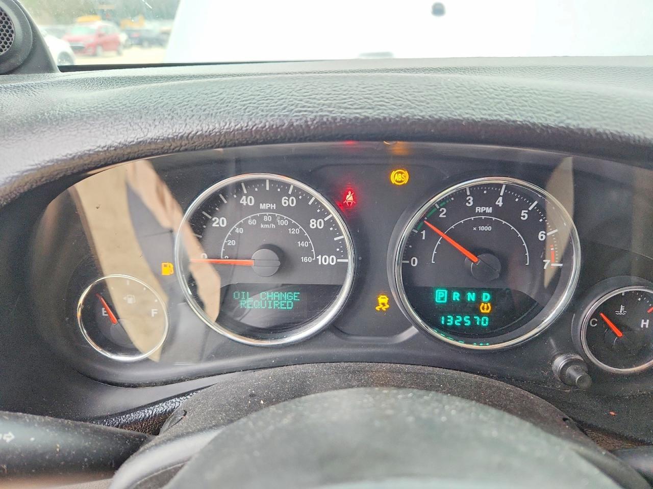 2014 Jeep Wrangler Unlimited Sahara - zdjęcie 9