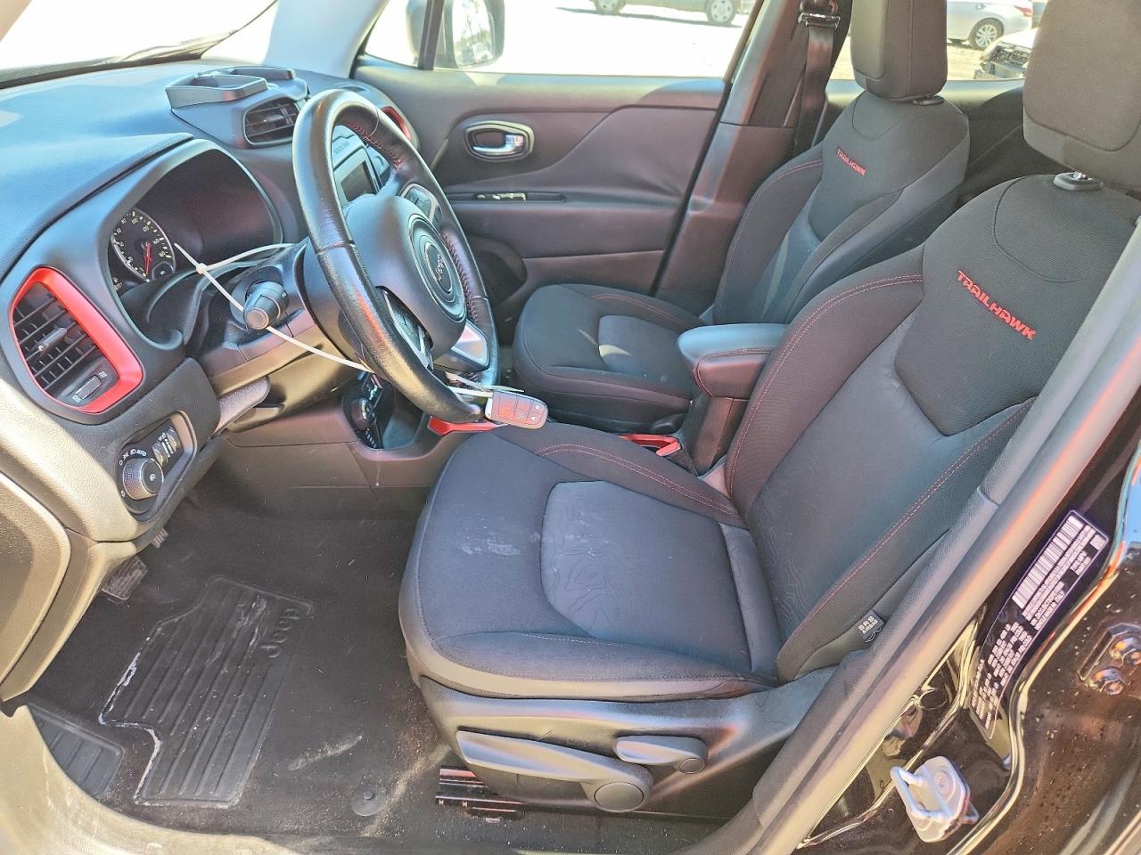 2016 Jeep Renegade Trailhawk - zdjęcie 7