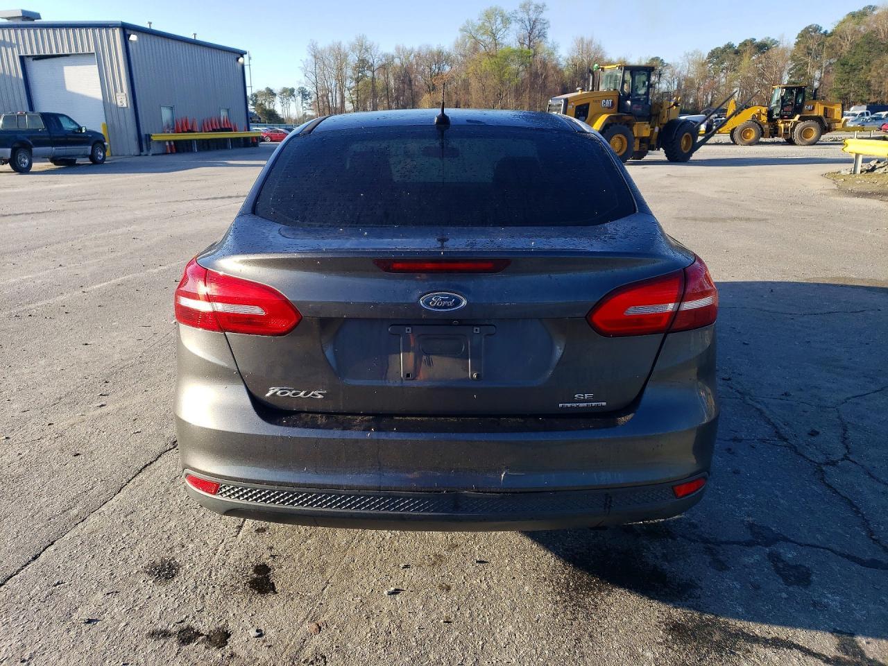 2016 Ford Focus Se - zdjęcie 6