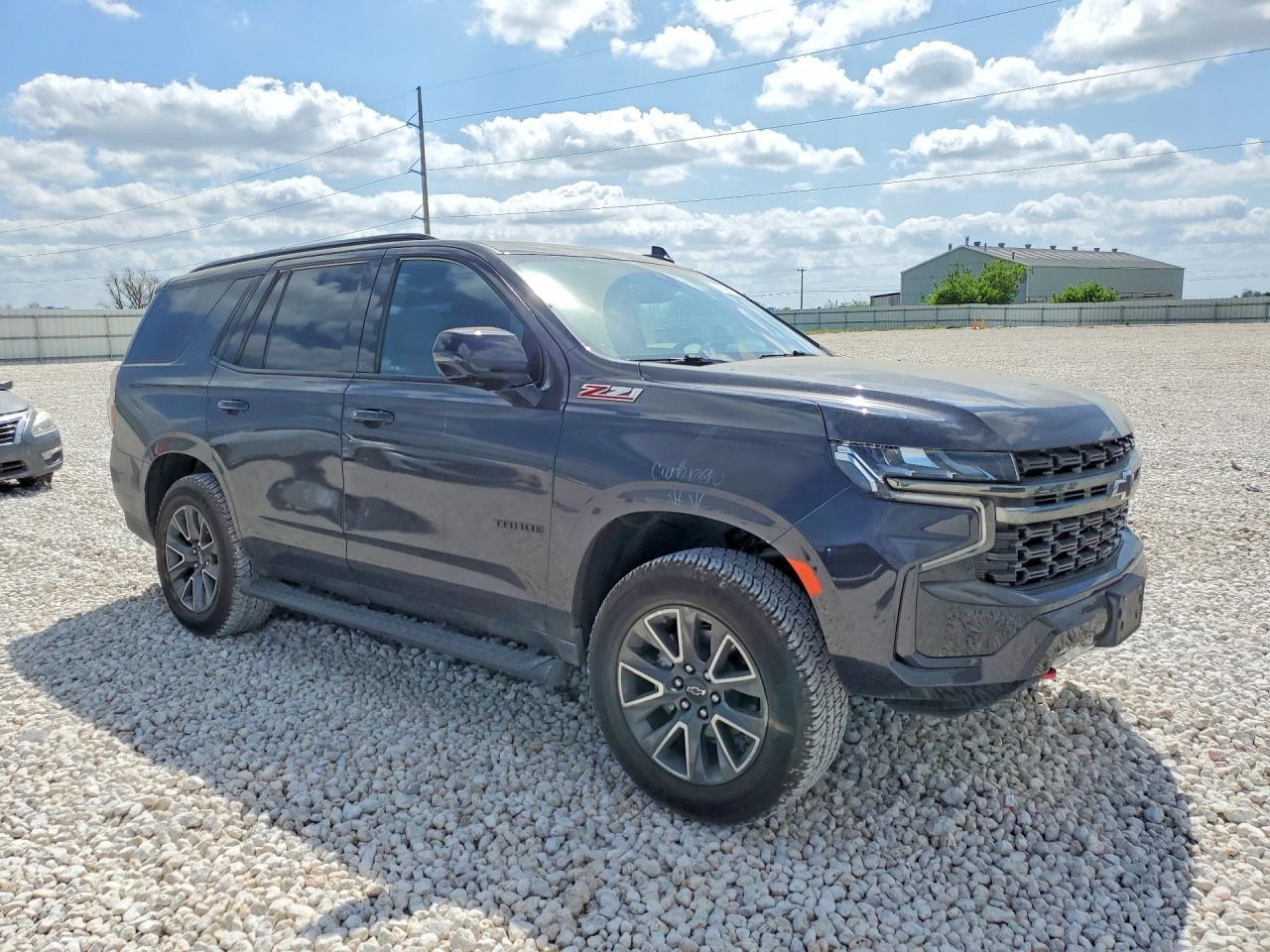 2022 Chevrolet Tahoe K1500 Z71 - zdjęcie 4