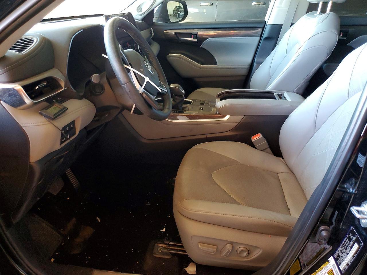 2024 Toyota Highlander Hybrid Platinum - zdjęcie 7