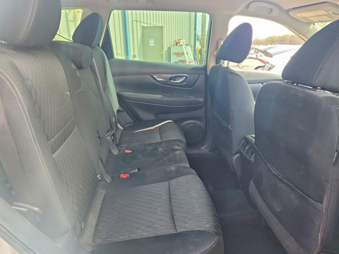 2017 Nissan Rogue S - zdjęcie 11