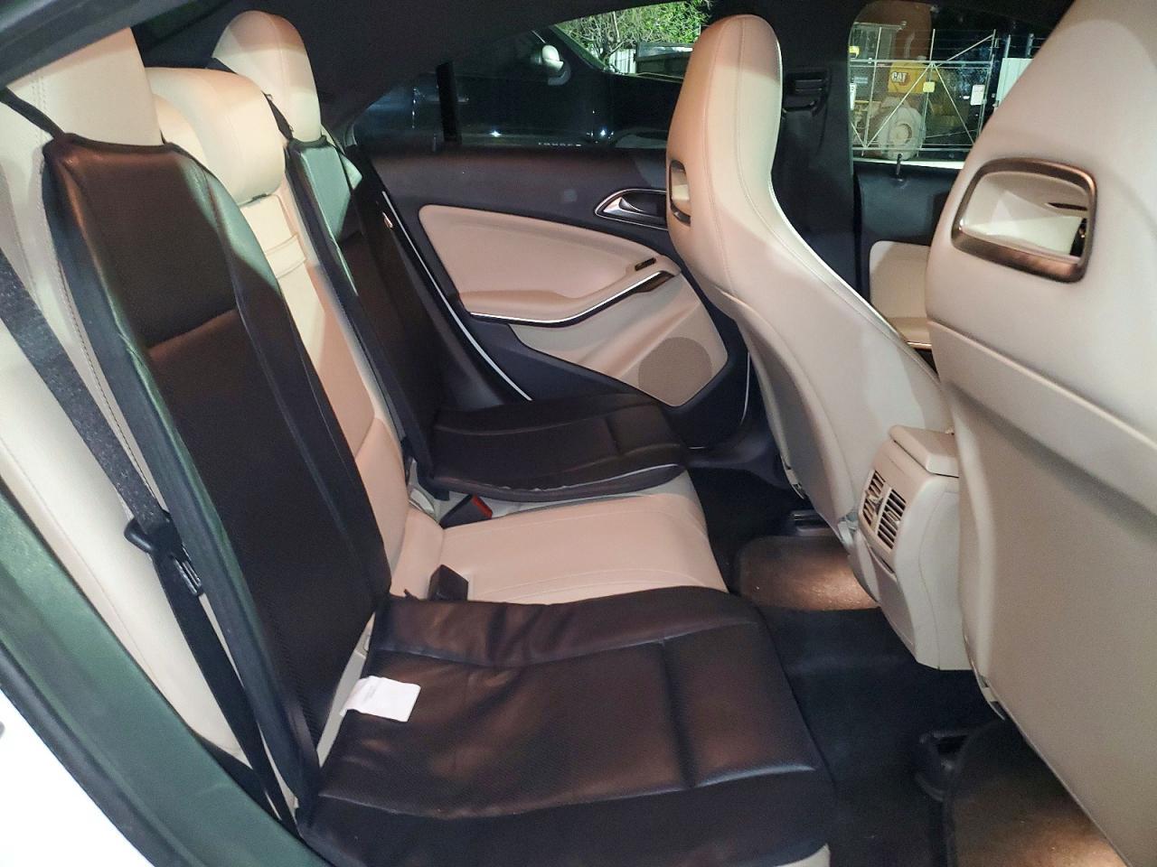 2018 Mercedes-Benz Cla 250 - zdjęcie 11