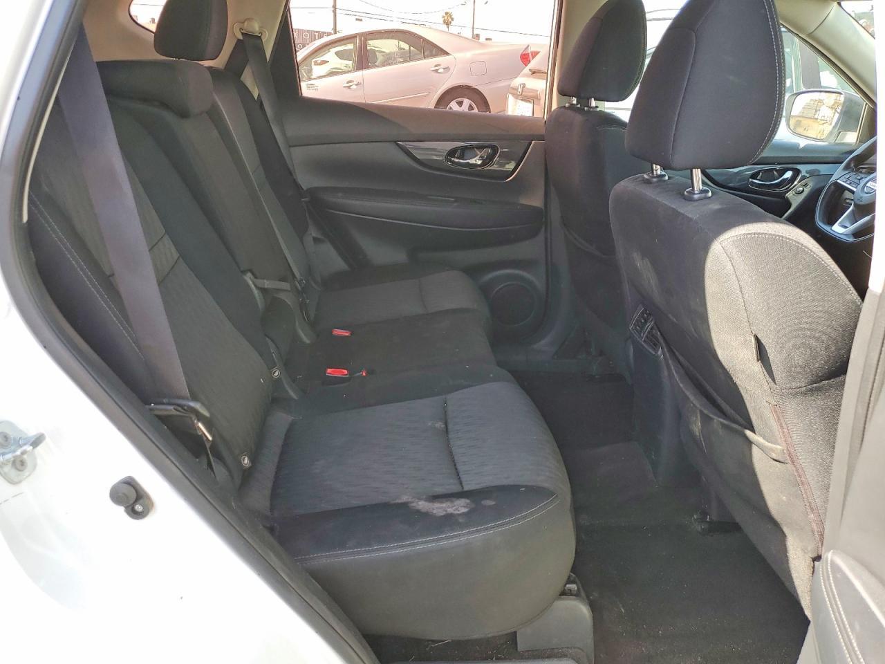 2017 Nissan Rogue S - zdjęcie 11